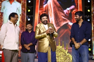 Nandamuri Balakrishna, Gopichand Malineni @ Veera Simha Reddy Pre-Release Event Stills