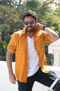 Actor Venkatesh Photos @ Saindhav Movie Interview