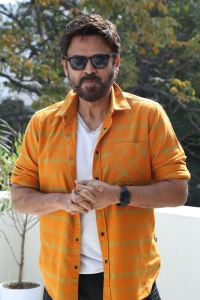 Actor Venkatesh Photos @ Saindhav Movie Interview