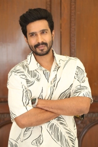 Actor Vishnu Vishal Photos @ Matti Kusthi Movie Interview