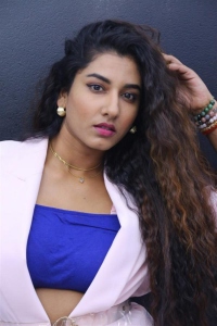 Telugu Actress Vishnupriya Bhimeneni Photos