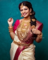 Tamil TV Anchor Maheshwari Photoshoot Images