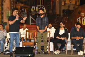 Devi Sri Prasad, Bobby, Ravi Teja, Chiranjeevi @ Waltair Veerayya Movie Press Meet Stills