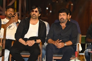 Ravi Teja, Chiranjeevi @ Waltair Veerayya Movie Press Meet Stills