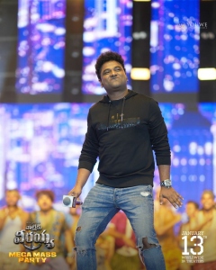 Devi Sri Prasad @ Waltair Veerayya Pre Release Event Vizag Stills