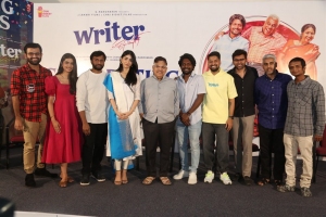 Writer Padmabhushan Movie Thanks Meet Stills