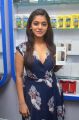 Yamini Bhaskar launches 38th Cellbay Store Photos