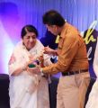 Lata Mangeshkar @ Yash Chopra Memorial Awards 2013 Photos