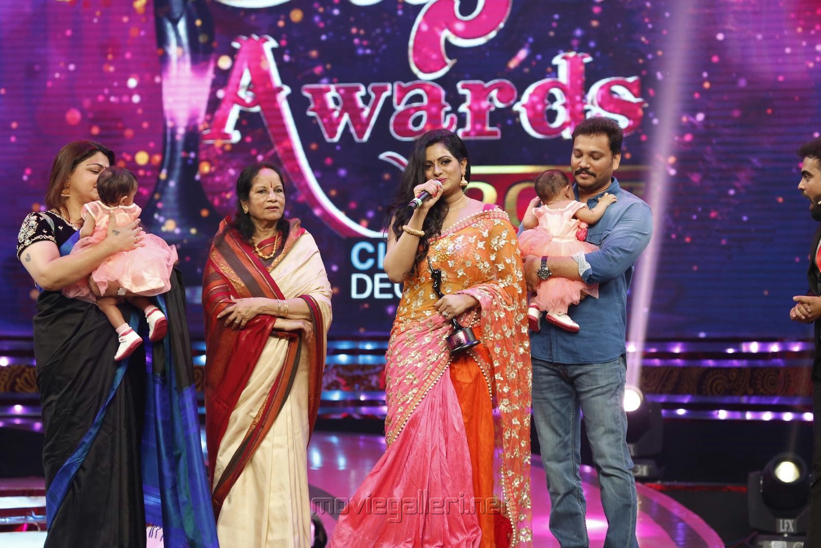 Kushboo, Vani Jairam, Udaya Bhanu @ Zee Telugu Apsara Awards 2017 Function ...
