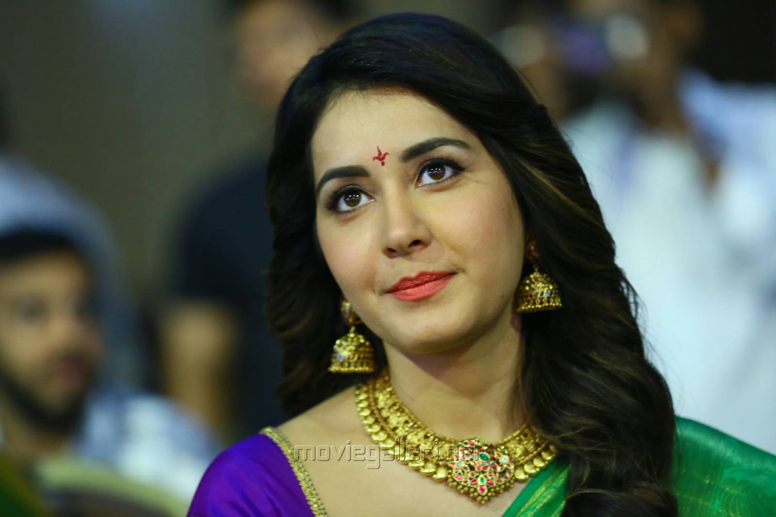 Actress Rashi Khanna Silk Saree Photos @ Srinivasa Kalyanam Audio ...