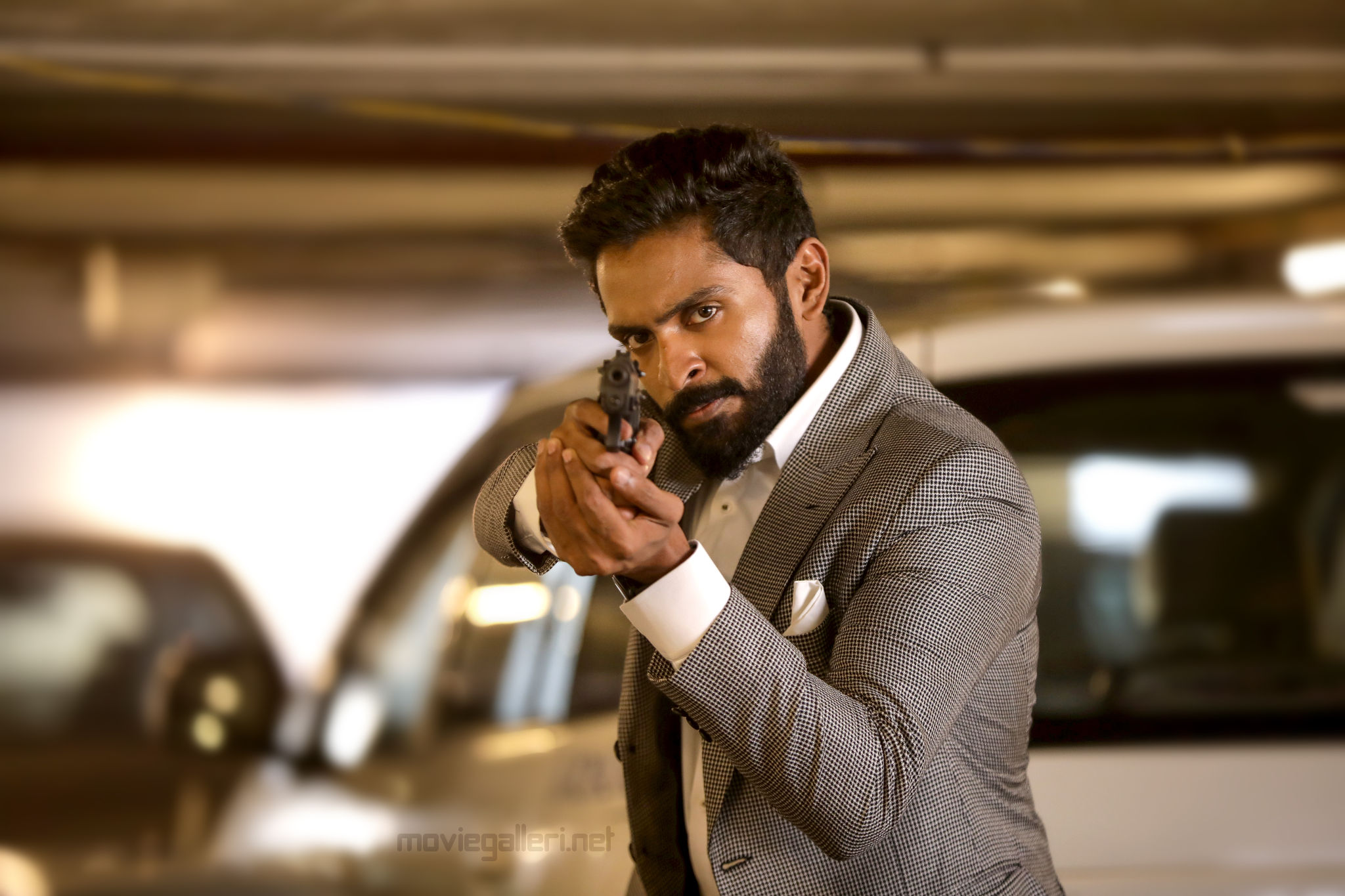 Vikram Prabhu Thuppaki Munai Movie HD Images | New Movie Posters