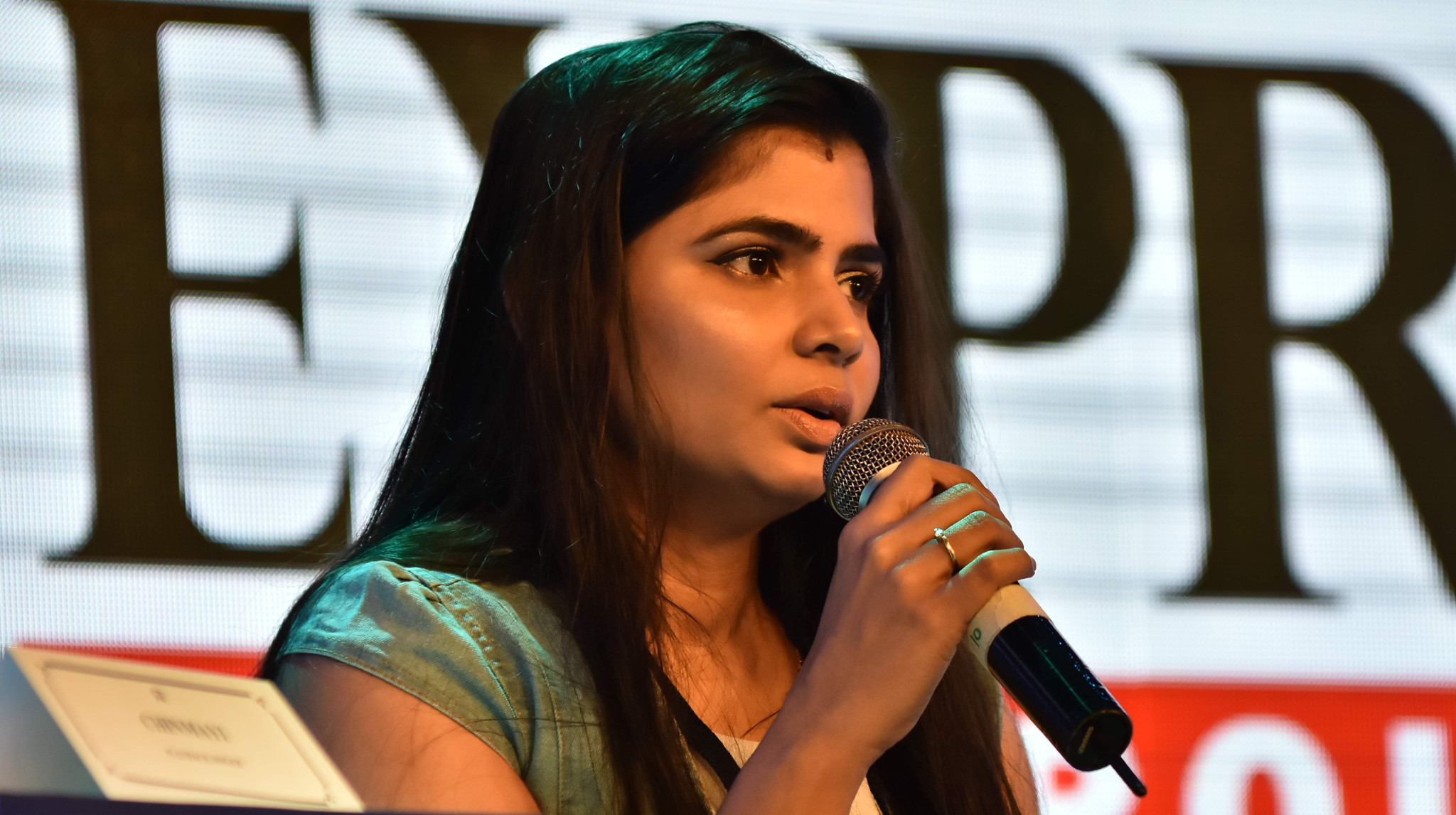 singer chinmayi,sexual charges,vairamuthu lyricist.